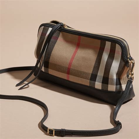 burberry clutch bag